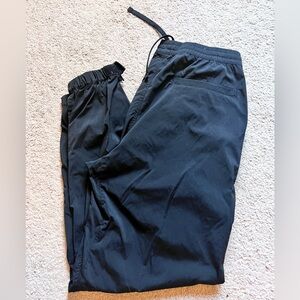 H&M Relaxed Fit Performance Jogger Pants Size Medium